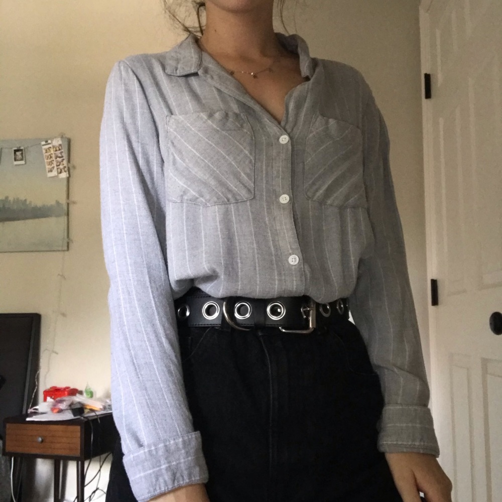 Gray long sleeved shirt